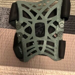 XL/XXL Black and Gray Knee Brace